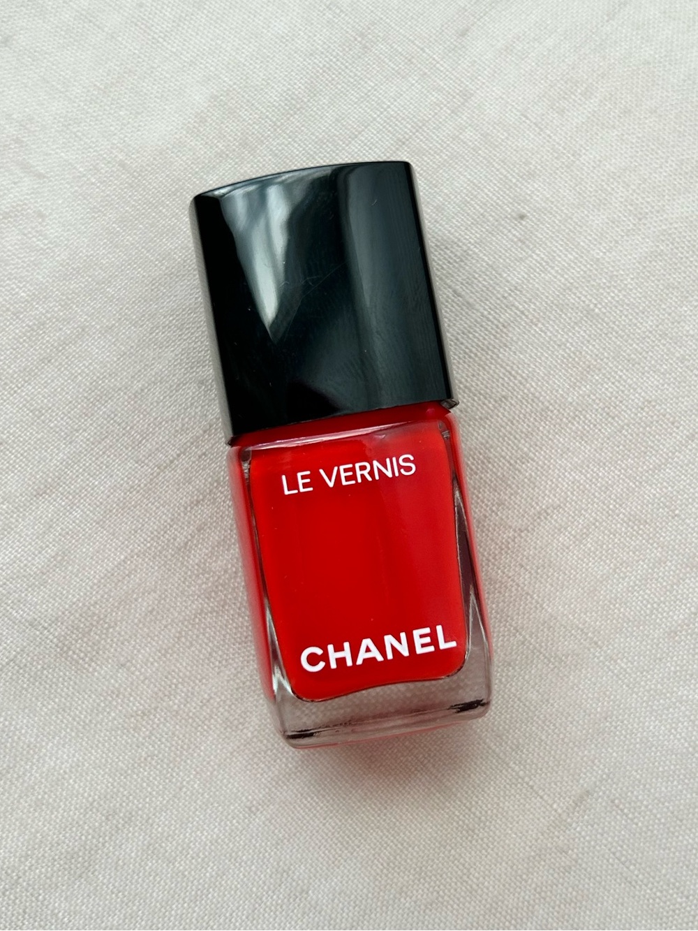 CHANEL 367 Incandescente Le Vernis Nail Polish